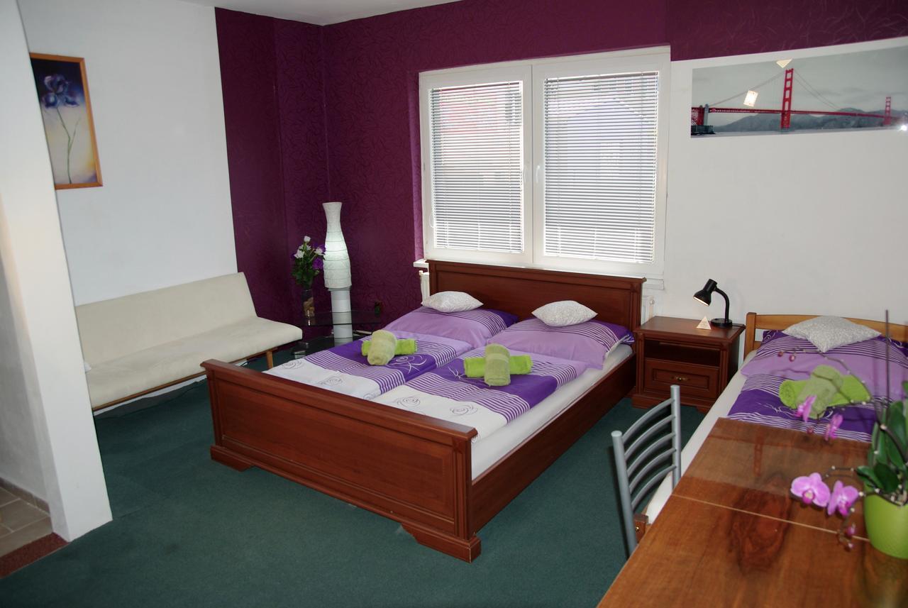 Hostel Humpolec Bagian luar foto
